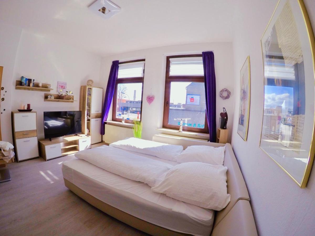 Vivid - Studioapartment Mit Balkon - Netflix - Wlan 빌헬름스하펜 외부 사진