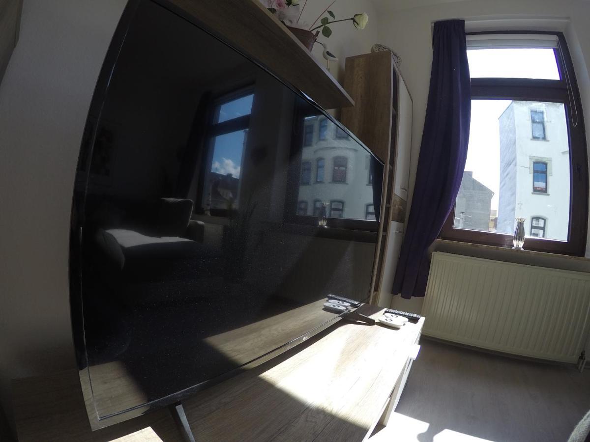 Vivid - Studioapartment Mit Balkon - Netflix - Wlan 빌헬름스하펜 외부 사진